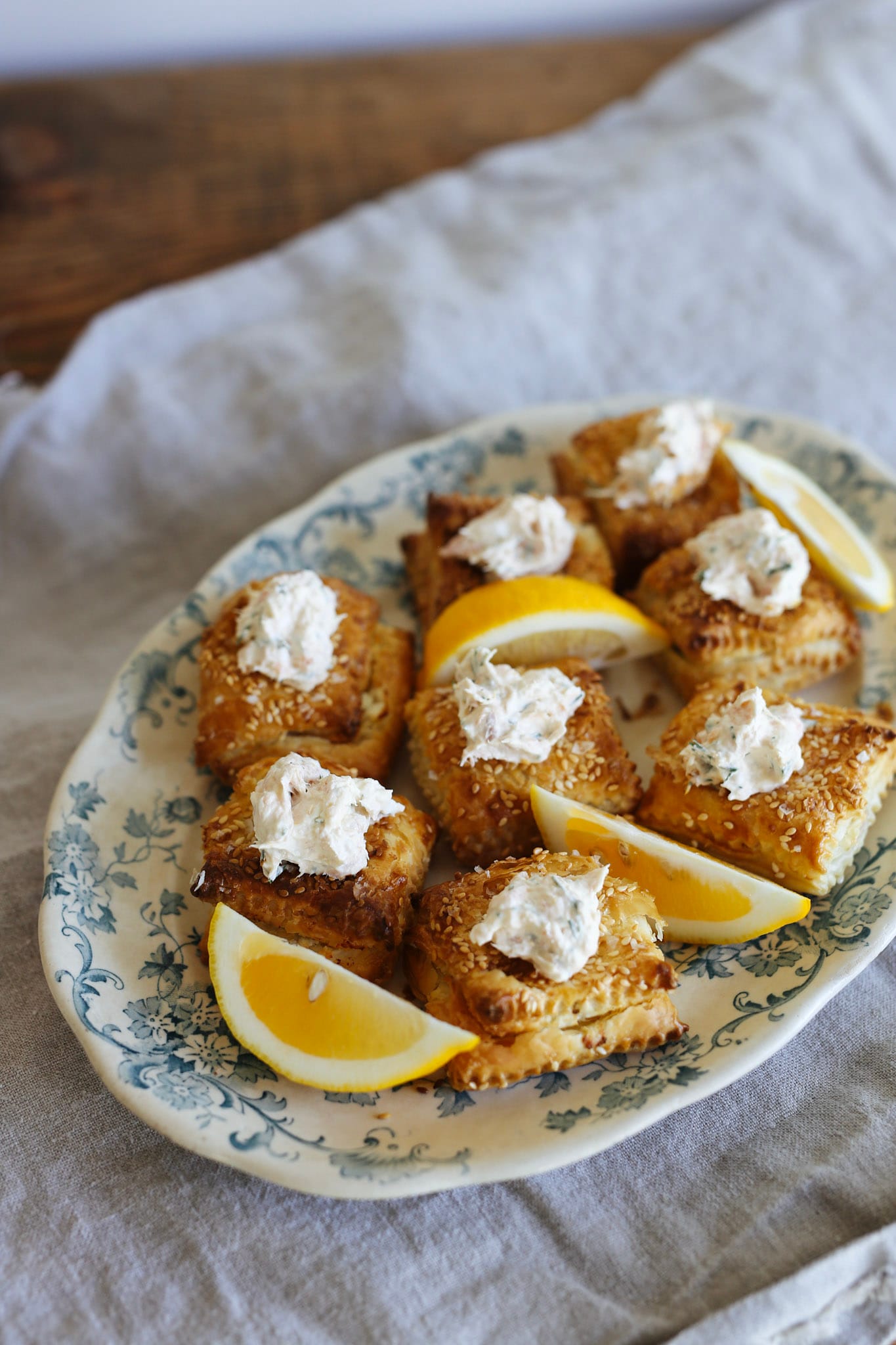 Puff pastry bites with salmon rillettes